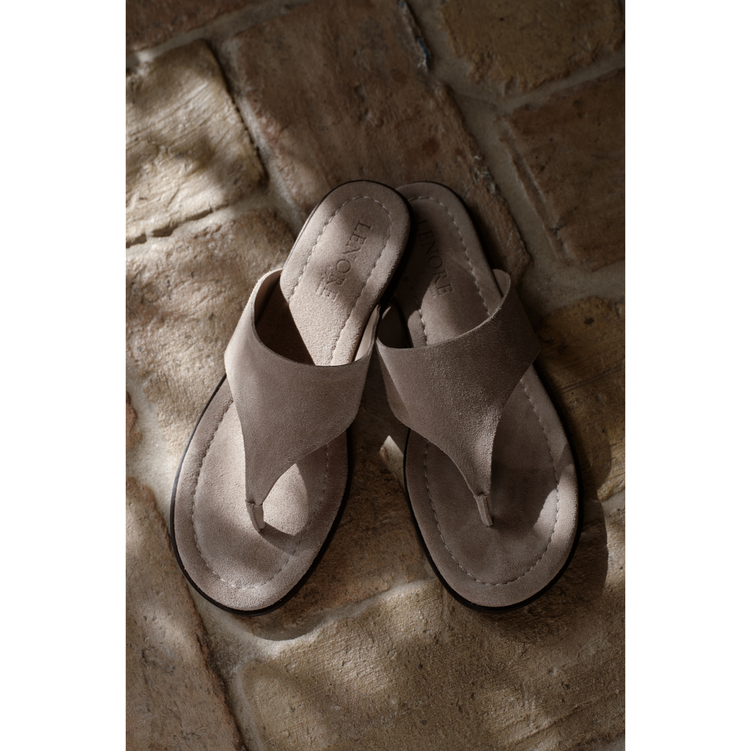 Sophia thong sandal Sand | Matisse Footwear