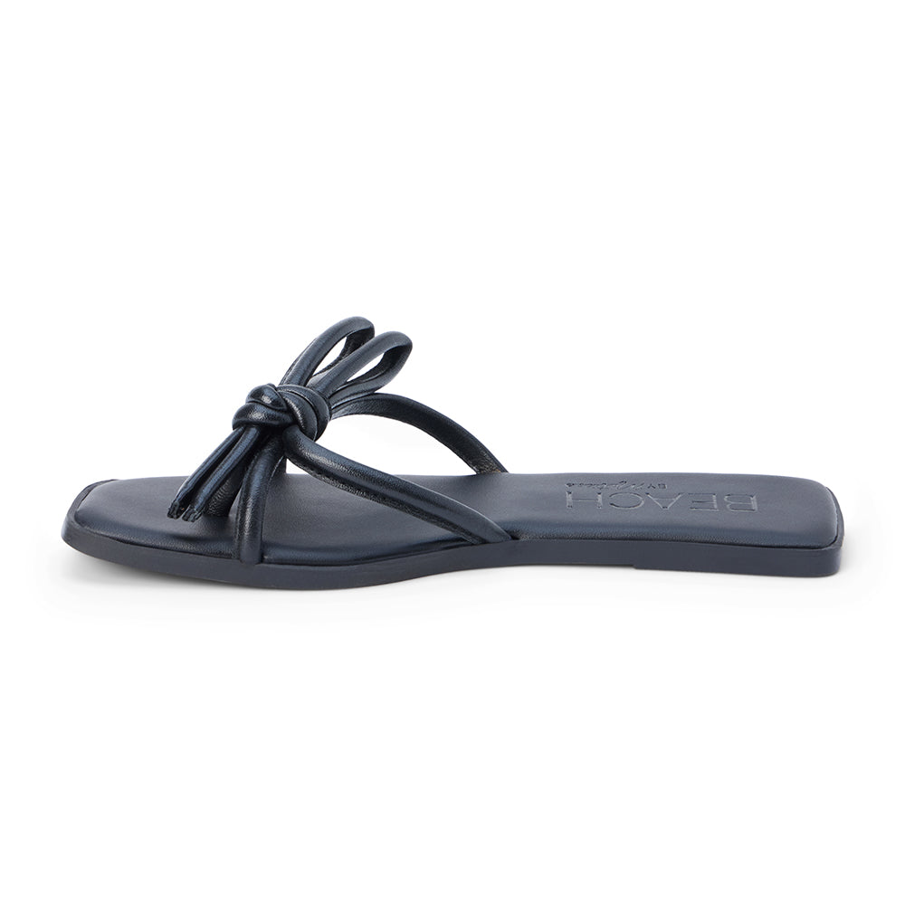 Ruthie slide sandal Black | Matisse Footwear