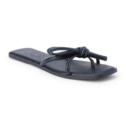 Ruthie slide sandal Black | Matisse Footwear