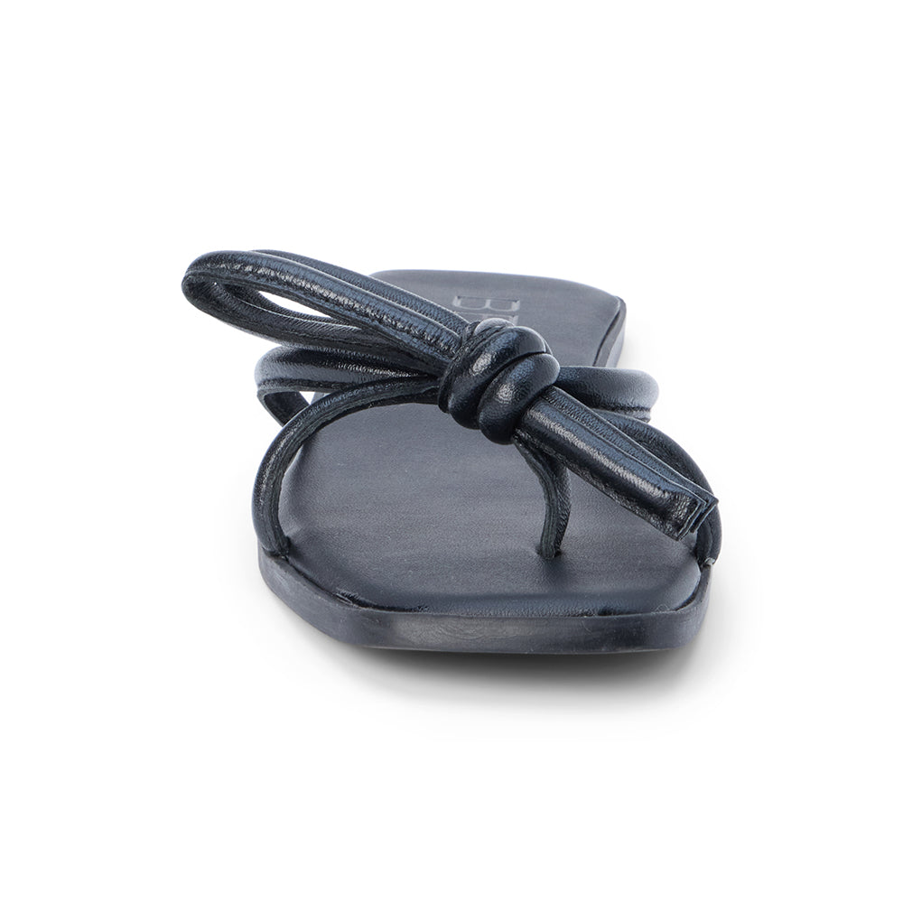 Ruthie slide sandal Black | Matisse Footwear