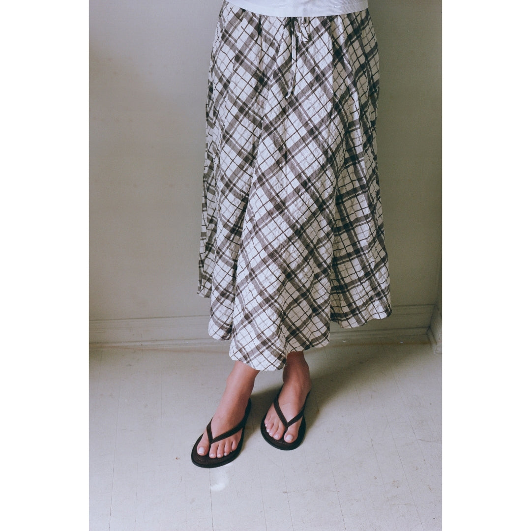 Leo flip flop sandal Chocolate | Matisse Footwear