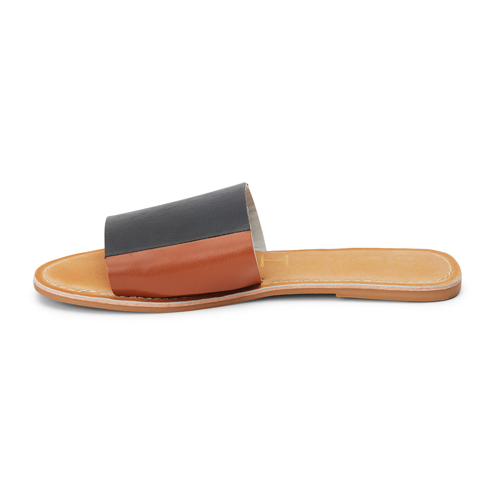 Bonfire slide sandal Tan/Black | Matisse Footwear