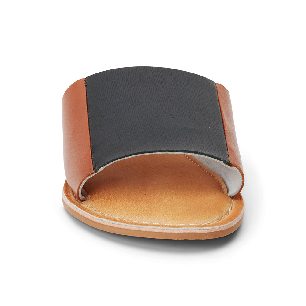 Bonfire slide sandal Tan/Black | Matisse Footwear