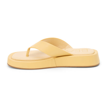Mallorca flip flop sandal Butter | Matisse Footwear